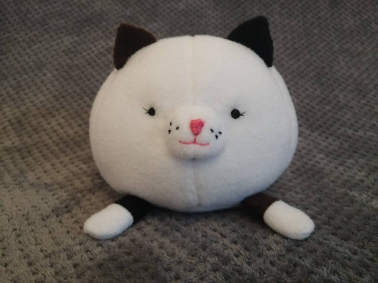 Cat with tree baby kittens, pregnant stuffed animal, soft toy